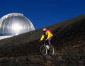 Der erste wirklich lange Abfahrtsrausch vom 4207 Meter hohen Mauna Kea auf Hawaii.