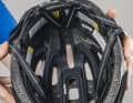 The affordable Cratoni helmet lacks a rotation system. However, very high-quality helmet pads have been used.