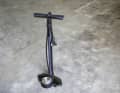The floor pump from Merida is a real giant with plenty of volume for wide tyres.