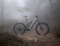 With 160 millimetres of suspension travel and Bosch power, the ETMO is Merida's new E-MTB all-rounder at a fair price.