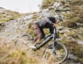 Konsequent auf den Enduro-Renneinsatz getrimmt – mit 170 mm Federweg, Bosch CX oder CX-Race, progressiver Geometrie und modularen Anpassungsmöglichkeiten. Vorerst wird es drei Modelle zwischen  6,899 und 11.699 Euro geben. Zwei günstigere Modelle (5.699 und 4.799 Eiro) sollen zu einem späteren Zeitpunkt kommen.