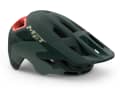 With its 23 ventilation openings, the Revo should ensure proper cooling even when travelling slowly
