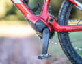 BH Bikes 2EXMAG: Der Underdog der Spanier reiht sich im Power-Ranking der Motoren in diesem Test ganz hinten ein, ist aber dennoch etwas stärker als der Specialized SL 1.1 im Levo SL. Gleichförmiger Motorschub, langer Nachlauf. Angenehm leise, aber Klappern in der Abfahrt.