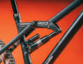 As the shock on the 303 is clamped very low on the seat tube, only small 375-millilitre bottles fit into the frame triangle.