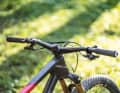 The 50 millimetre short monocoque carbon cockpit mitigates the extremely long reach value.