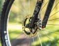 Even though it saves weight, we would have liked to swap the 160 mm disc for a 180 mm disc for more braking power.