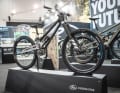 Am Stand von Gates gab es die neueste Ausbaustufe des Gamux Sego Downhill-Bikes zu bestaunen.