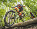 Eight all-mountain models up to 150 millimetres - who builds the best all-round fork for technical terrain?