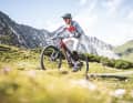 As a trail bike, the Canyon Neuron CF 8.0 should cut a fine figure both uphill and downhill.