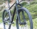 Giant's own suspension fork in the XTC Hardtail is weak in terms of compression damping.