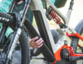 The Powertube 750 can be conveniently folded forwards out of the down tube.