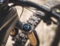 M1 justifies the choice of the Fit4 version with easier adjustability. However, this does not match the full-throttle claim of the rest of the equipment.