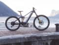 Haibike Nduro 8 Freeride // 7999 Euro // 27,1 kg: 180 Millimeter Feder­weg, Fahrwerk vom schwedischen Spezialisten Öhlins, Doppelbrückengabel: Beim Nduro in der Freeride-Version stehen die Zeichen voll auf Downhill!