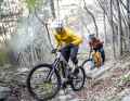Both Propains do a good job on steep climbs: the PRO10 rear suspension kinematics with a floating shock in front of the seat tube keeps the rear end stable in its stroke and works very sensitively.
