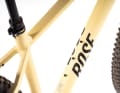 Bottle cages or accessories can be mounted on five screws on the down tube and top tube.