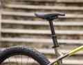 In technical terrain, the telescopic seat post provides plenty of freedom of movement. In combination with the slightly longer suspension travel, the aluminium Procaliber has a superior level of confidence compared to classic race hardtails.