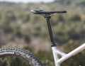 Nice and long: The Divine seatpost from Bike Yoke offers an adjustment range of 180 millimetres.