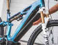 The new Powertube 800 or Powertube 600 batteries fit into the down tube and are quick and easy to remove.