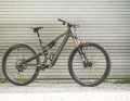 13,0 kg / 150/150 mm / 29" / 13.000 Euro, 4500 Euro Rahmen / Carbon