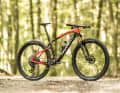 With its asymmetrical rear triangle and unconventional carbon design, the Pinarello Dogma XC hardtail definitely stands out from the crowd.