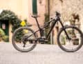Merida eOne-Eighty – 4999 Euro: Mit kurzen Kettenstreben und unkompliziertem Charakter will das neue Merida Akzente setzen.