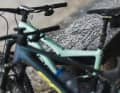 Zu den Rückschlägen von Alberts BIKE Mission 3000 gehörten Hagelschauer und ein defektes Carbon-Bike. Auch mental eine Herausforderung!