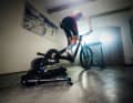 No time, too cold, too dark? Excuses are quickly at hand. But with the new smart trainers, you can train at any time, in the comfort of your own home.