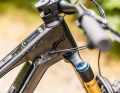 Chic: The Spectral:On Fly is the first E-MTB from Canyon to come with Syntace's K.I.S. steering assistant. The inconspicuous slider for adjustment is integrated into the top tube.