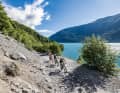 Am Ufer der Sarca entlang, die zum Gardasee führt.