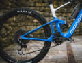 The Neat is the first e-bike from Mondraker in which the shock runs through the seat tube. This is actually a trademark of Mondraker bikes.