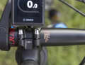The carbon handlebars are narrow at 760 millimetres.