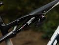 The shock nestles tightly under the top tube. Thanks to the flip chip, the geometry can be adjusted by 0.5 degrees.
