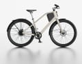 However, the frame with a lowered top tube is also suitable for people between 160 and 185 cm tall.