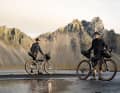 Bei einem mehrtägigen Abenteuer sind verschiedene Packtaschen nützlich. Egal ob kleine Accessoires in der Top Tube Bag oder Kleidung in der Rahmentasche – alles Notwendige für das Bikepacking-Abenteuer kann flexibel gepackt werden.