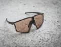 The Julbo Edge Reactiv works with and without the sun: the French label has been making eyewear since 1888. They started out with protective goggles for stonemasons, then came the glacier goggles for climbers, and now it's goggles for bikers.