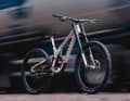Natürlich verpasst Intend nicht die Chance den neuen Hover Opt. Dämpfer an einem Bike voller Intend-Produkte zu präsentieren.