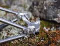 The brake mount of the Päsillä Juntu titanium hardtail is also located on the sliding dropout.