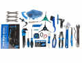 The "Big Blue Book of Bicycle Technology" is included as an introduction, a real bonus because the book shows the important mechanisms and work steps of bicycle maintenance and repair and costs 40 euros on its own.