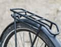 The Monkeyload luggage carrier has to make do without a spring clip, but can carry up to 27 kilograms and is noticeably stiff and easy to load.