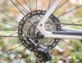 Une cassette de VTT permet de passer facilement les vitesses en montagne. C'est particulièrement utile sur un vélo entièrement chargé.