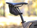 La tige de selle en deux parties augmente le confort d'assise - une bonne chose, car le cadre en carbone du vélo de gravel Canyon est plutôt rigide.