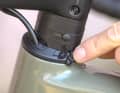 En raison des problèmes de décharge constatés lors des tests, Canyon soupçonne le port USB-C situé sous le guidon.