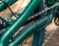 Absolute silence: In addition to the cable integration and the new, optimised cable routing directly via the main pivot points of the rear triangle, the newly developed chain and seat stay protectors are responsible for this.