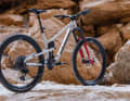 If you are less keen on bright colours, the aluminium frame is also available in a raw finish.