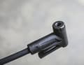 The connection to the valve is established by a multi-pump head that can handle all classic valve types without having to be screwed on.