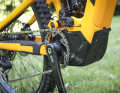 The Sram Eagle Powertrain motor is based on the proven Brose Drive S, which is also used by Specialized in the Turbo Levo. The unit is extremely powerful, delivers plenty of power even at low cadences and works well-balanced in all situations.