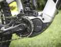 The entry-level model of the Ekano AL is equipped with the cheaper Shimano EP6, which is heavier and noticeably weaker than the EP801. You should definitely treat yourself to the 300 euro surcharge in the configurator.