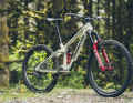 Rockshox legt seine Gabeln und Dämpfe für den Trail-, Allmountain- und Enduro-Einsatz fürs Jahr 2025 neu auf.