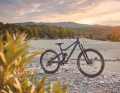 This is ensured by various features designed to make the Enduro a versatile MTB.
