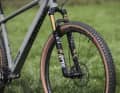 Packed: The equipment on the Radon Jealous 10.0 EA could hardly be lighter and more exclusive. The Fox 32 SC Factory is a top CC fork.